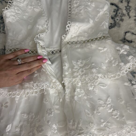 Lulus Look So Sweet White Embroidered Lace Mini Dress Size Small Bridal Tiered - Picture 9 of 10
